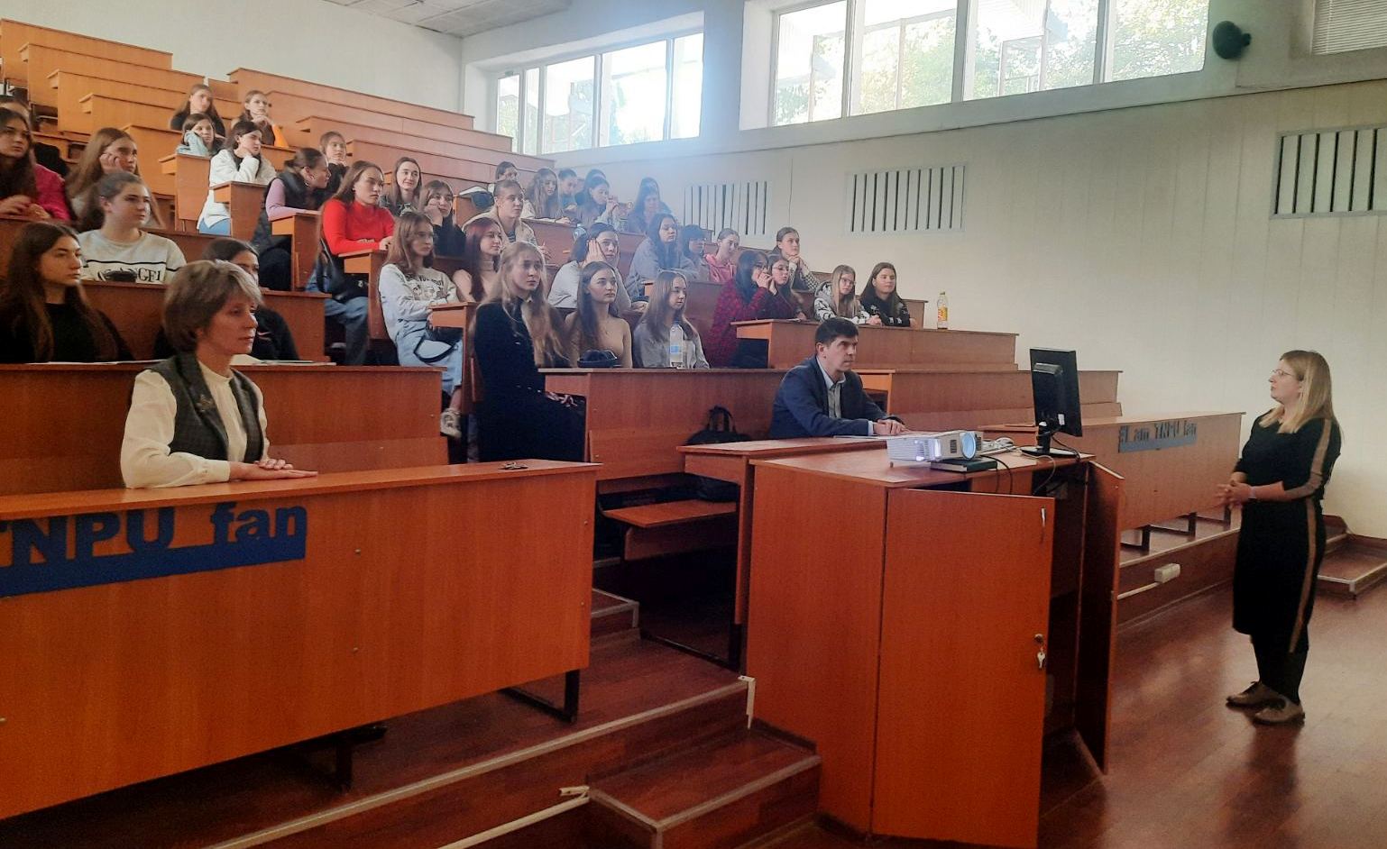 Виступає координатор ДФЗО проф. Л.Заставецька